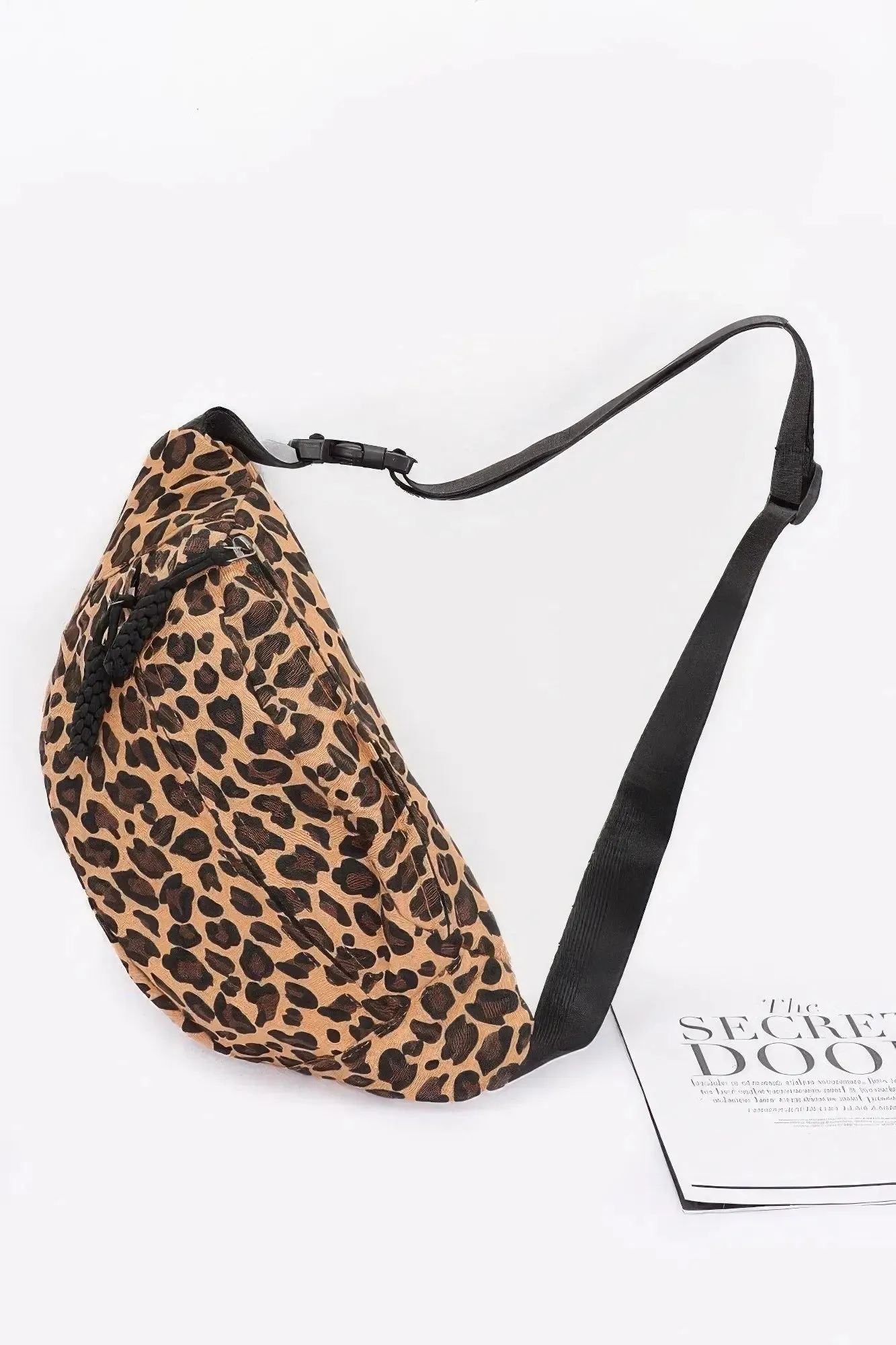 Cotton Canvas Leo Crossbody Bag – Bold, Stylish, and Practical