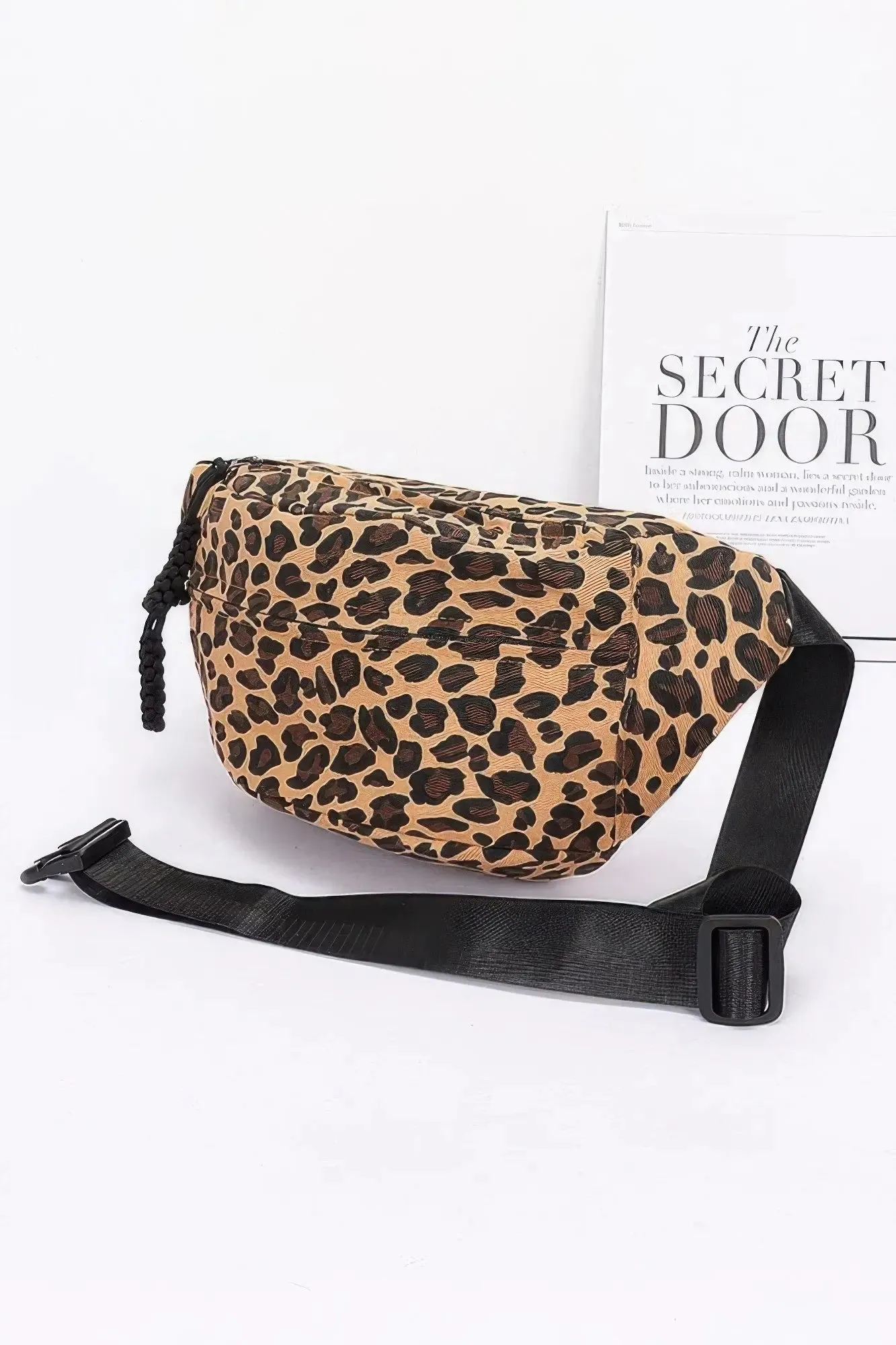 Cotton Canvas Leo Crossbody Bag – Bold, Stylish, and Practical
